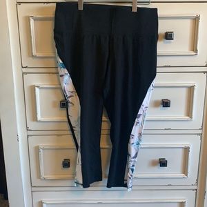 Livi Active Capri leggings